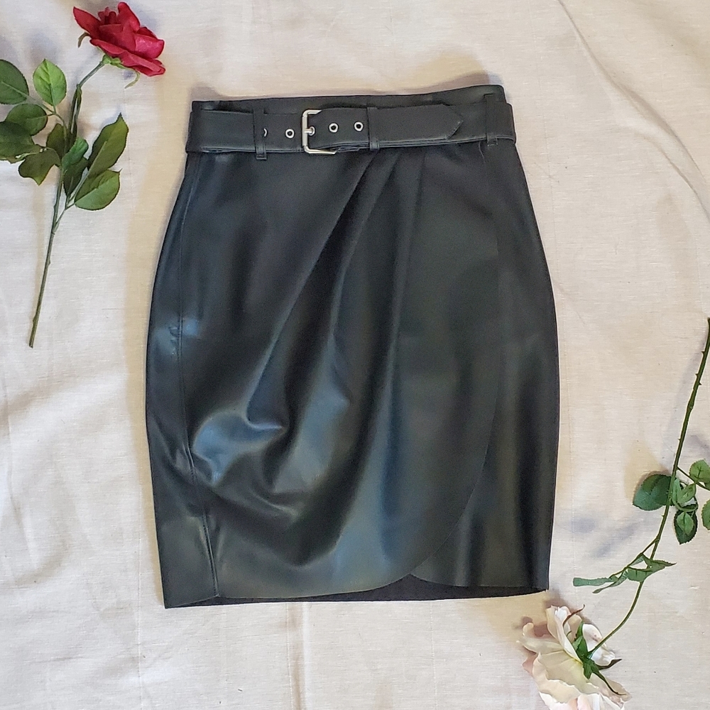 NWT pleated leather mini skirt
